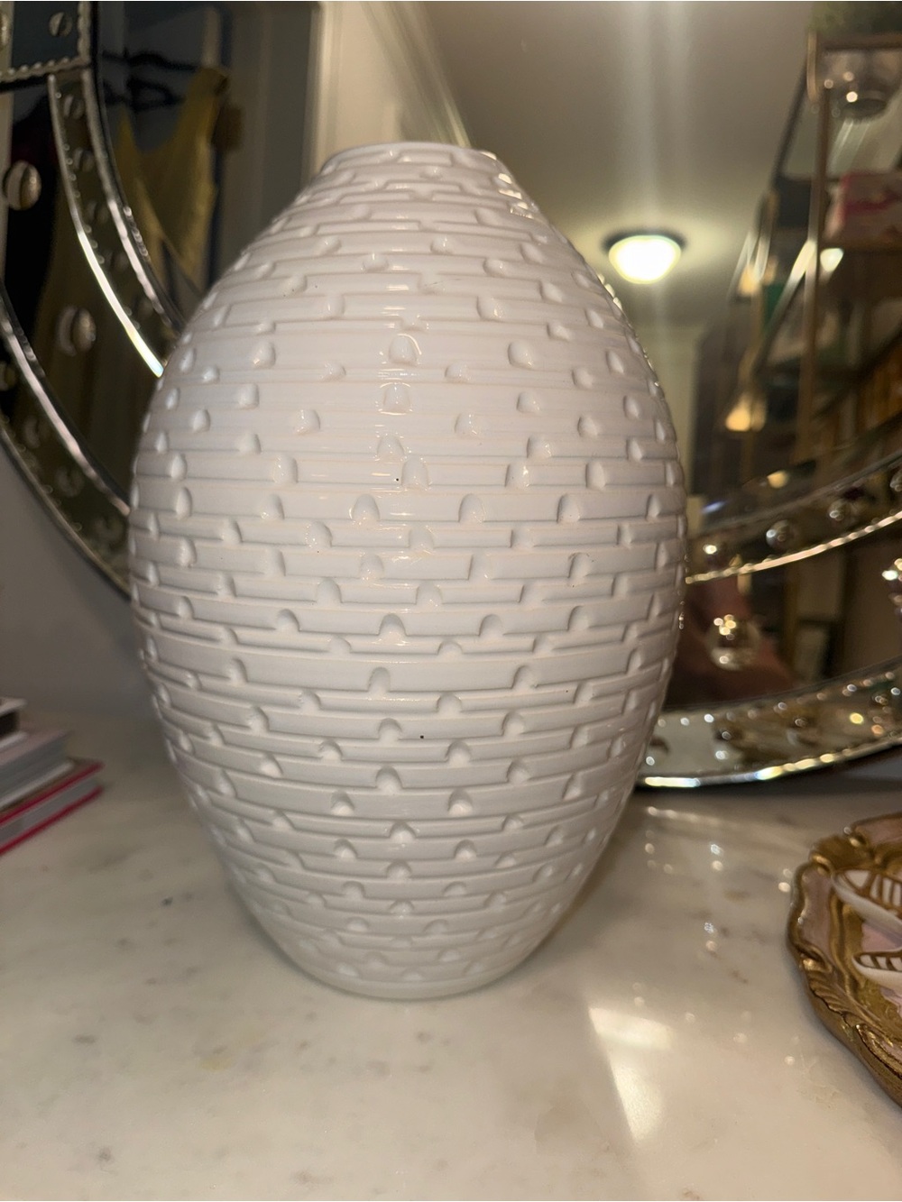 The Ivory Collection vase Made in Portugal